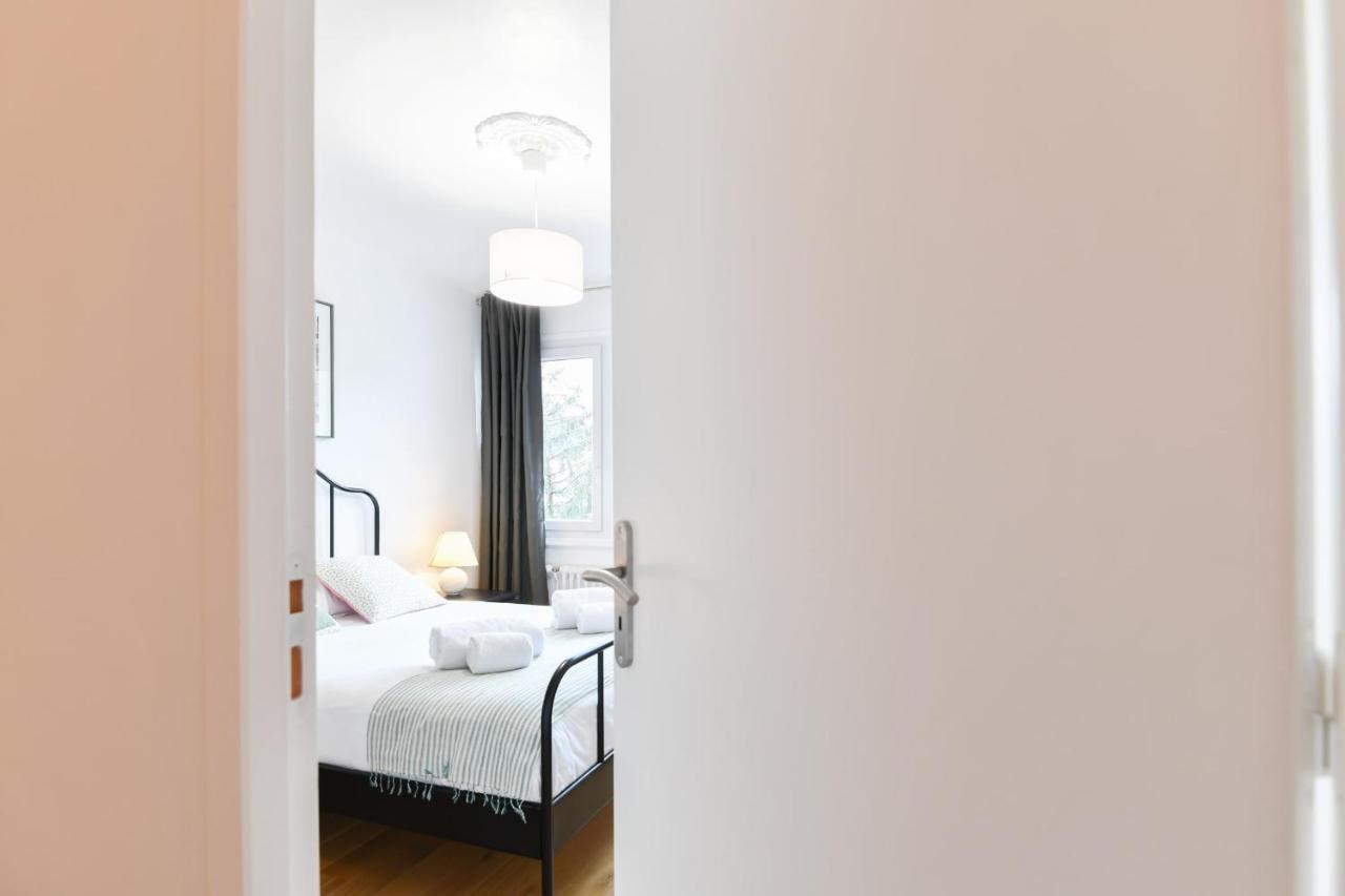Nice Apartment With Balcony Very Close To The City Center Annecy Exterior foto